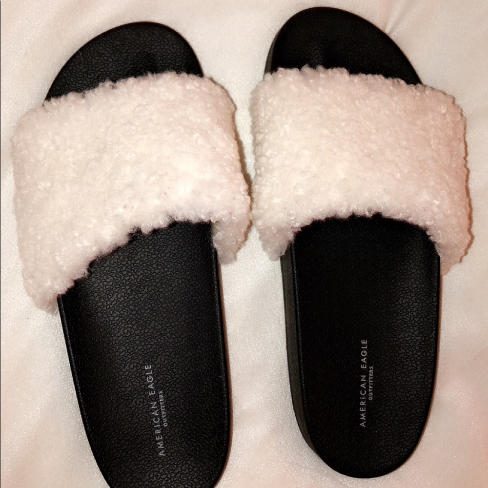 american eagle outfitters furry slides